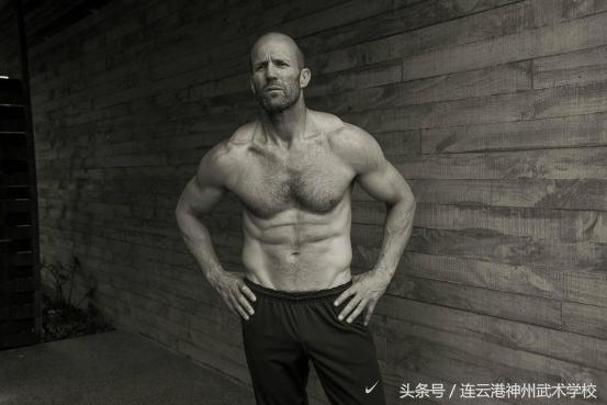 杰森斯坦森巨齿鲨身材,杰森斯坦森巨齿鲨影视相片