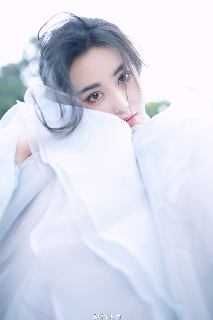 张馨予何捷高甜片段,张馨予和何捷秀亲密视频