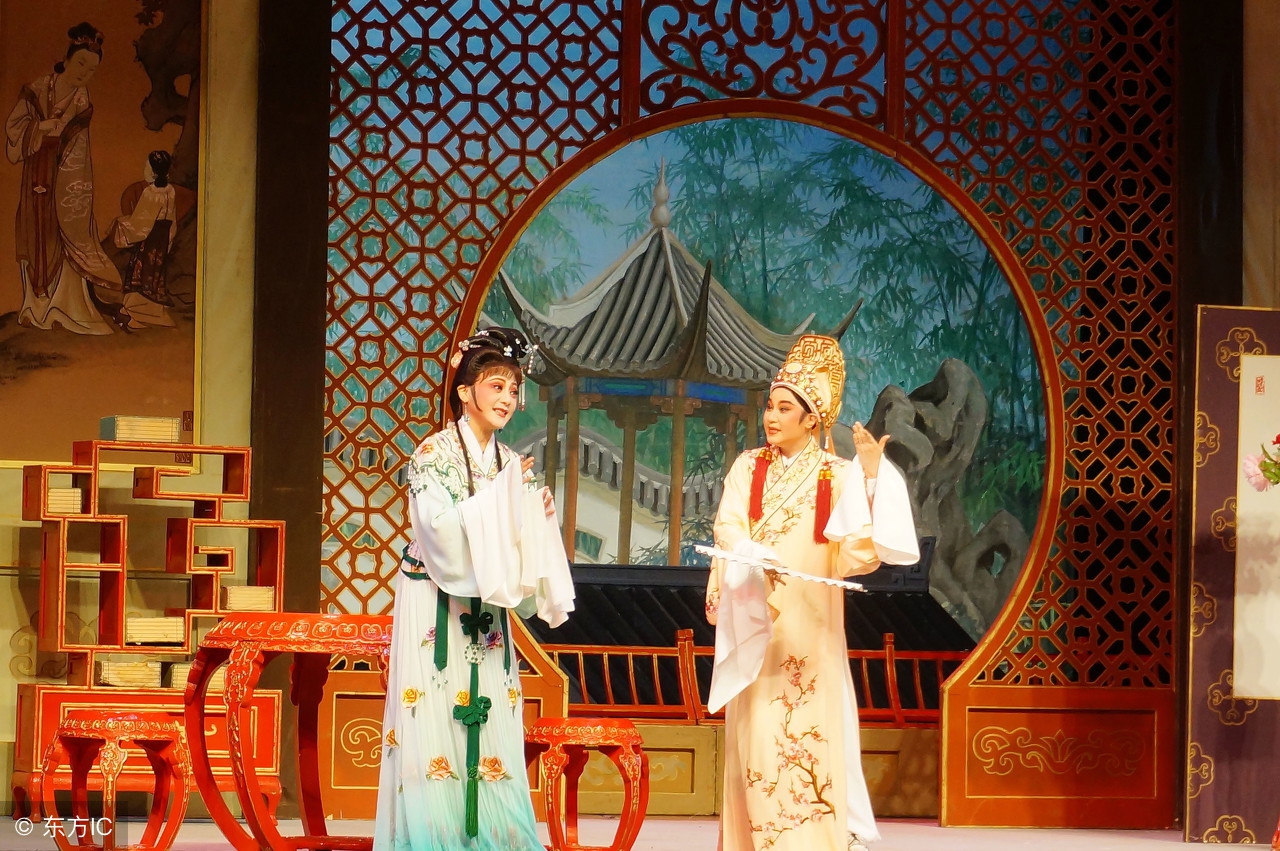 你有听过在地愿为连理枝的故事吗,在地愿作连理枝描述谁的爱情