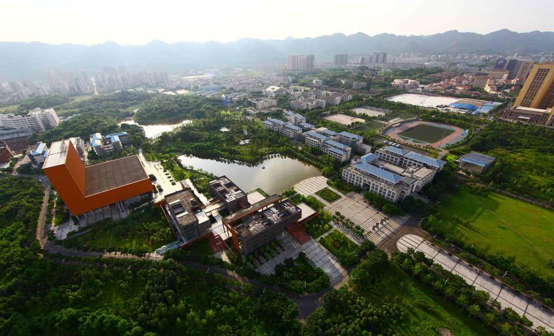 不负青春不负韶华砥砺前行,不负青春砥砺前行不负韶华