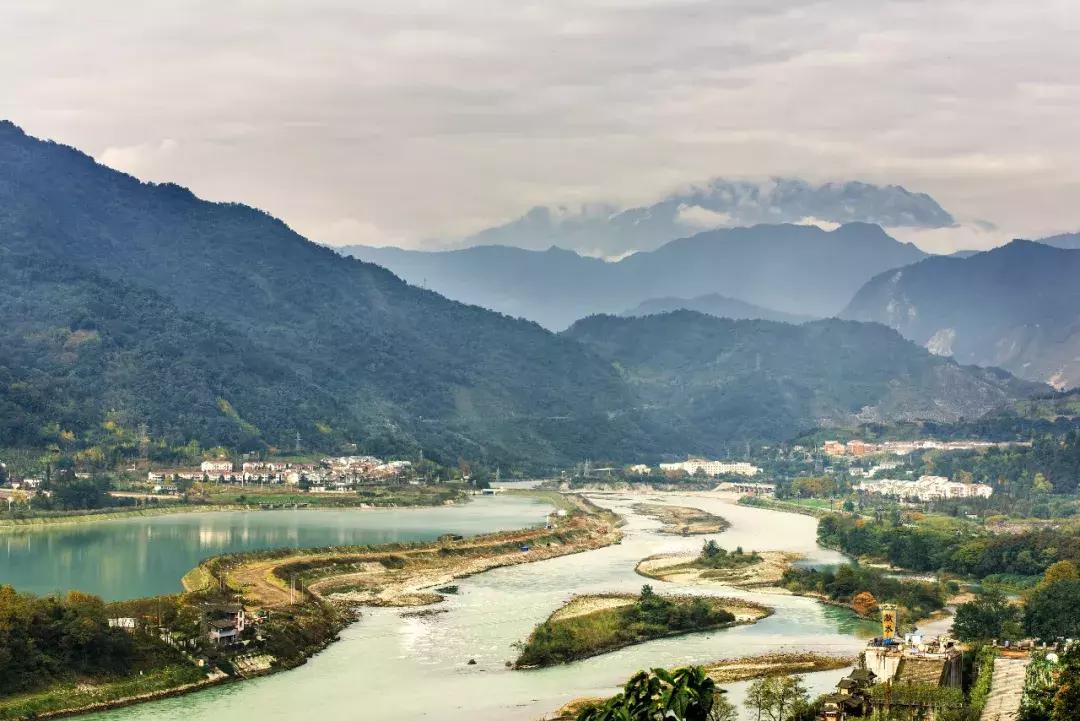 早啊新闻来了语音播报,早啊新闻来了完整版