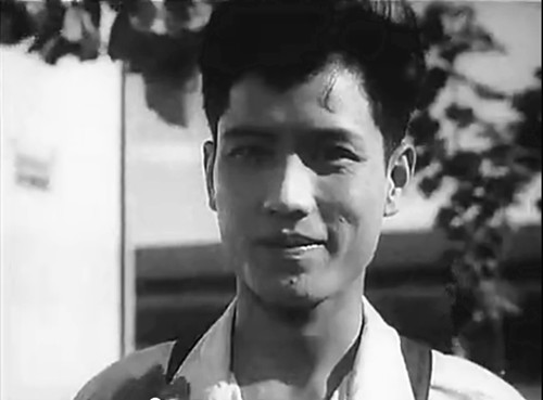 电影往事张艺谋,铁道游击队电影小坡扮演者冯笑