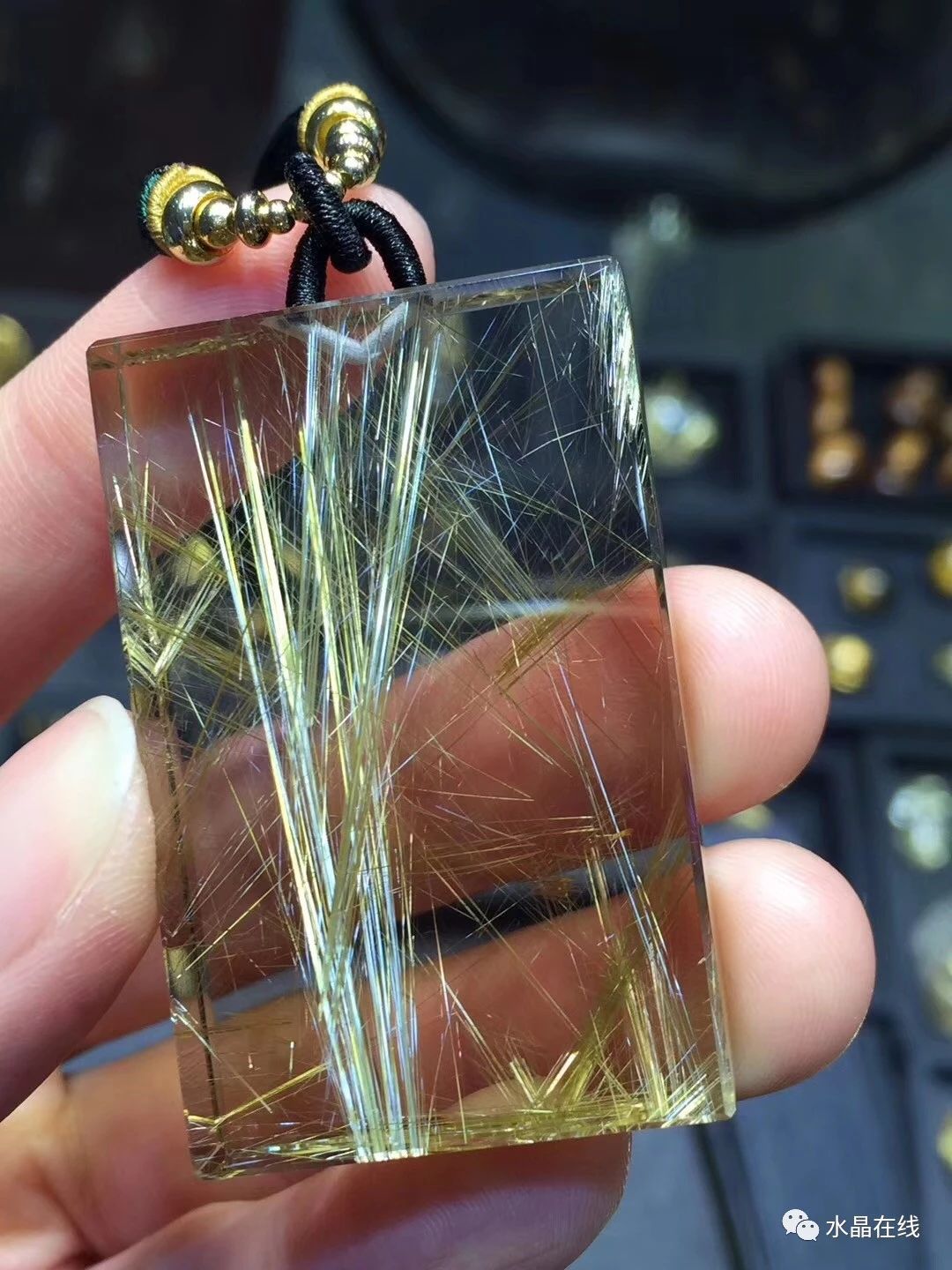 钛晶手串和铜发晶哪个好点,铜钛晶和铜发晶有什么区别