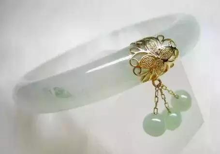 玉镯配金镯怎么选尺寸,福镯贵妃镯的区别