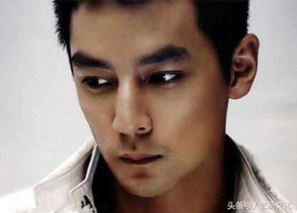 柳叶眉三角眉八字眉剑眉,麻衣神相之八字眉