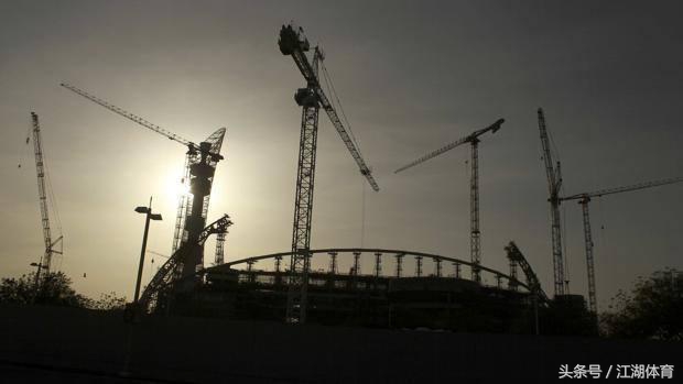 卡塔尔为世界杯死了多少人,卡塔尔世界杯现场严重受伤的球员