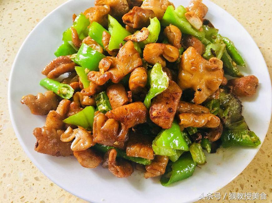 夏天炒点简单的酸爽下饭菜,夏天就爱这一口凉拌面