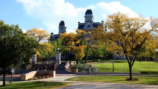 雪城大学，“美国政治家摇篮”，“美国著名大学校长”摇篮之一！