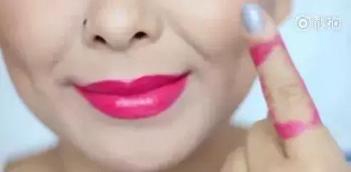 厚唇涂口红的正确方法,口红怎么涂才最好看最自然