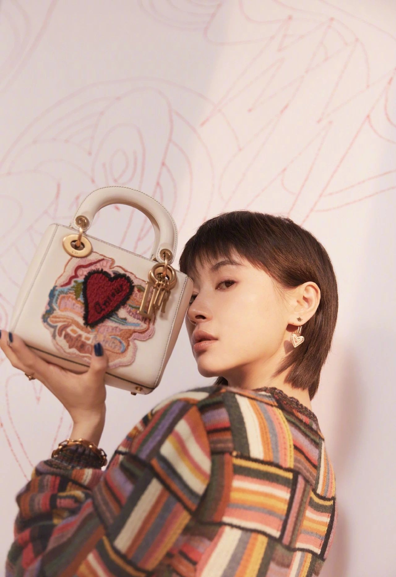 女生收到前男友七夕礼物,七夕送大叔男友礼物