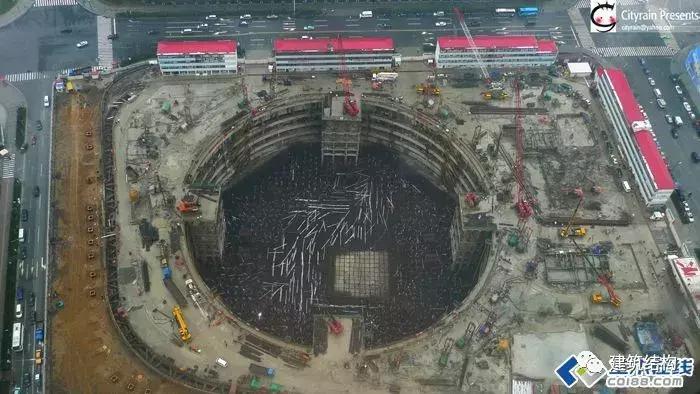 上海中心大厦127层怎么有632米,上海中心大厦632米127层内部