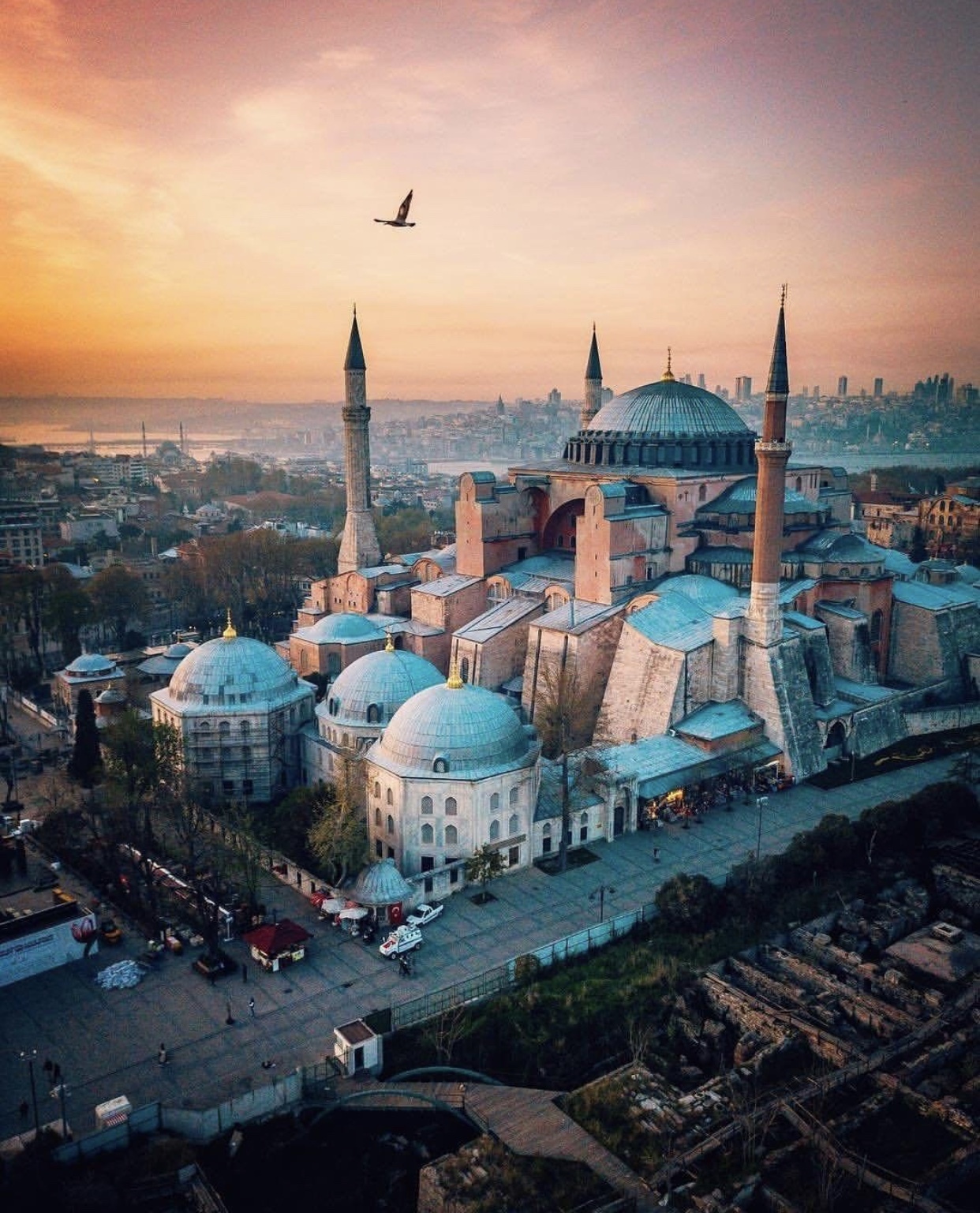 里拉暴跌的土耳其，不仅适合抢购奢侈品，还有浪漫的美景和美食