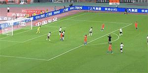 世界杯var裁判介入视频点球,var介入球点球