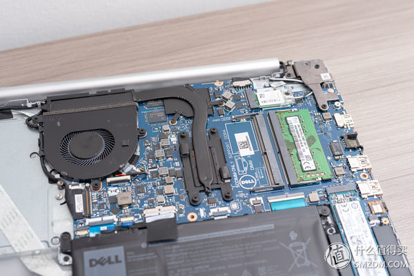 戴尔灵越15-5570怎么样,戴尔灵越5570是窄边框吗