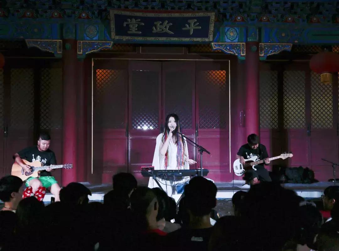 最美的瞬间丽江小倩,丽江小倩台儿庄古城