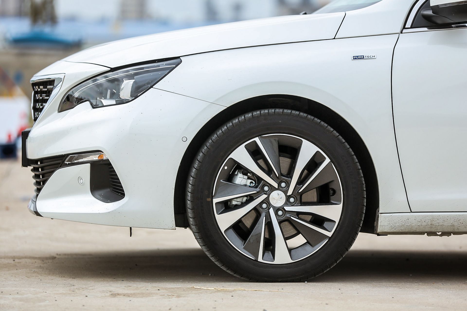 的士速递4开场,的士速递标致308