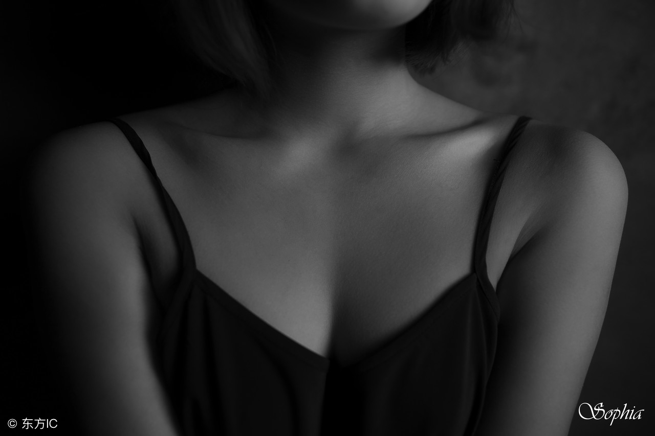 平胸是不是没有办法改善了,平胸怎么办教你一招