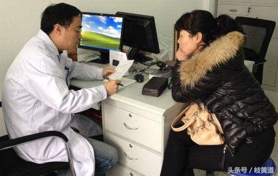 54岁绝经一年半又来例假,56岁绝经2年又来月经怎么回事