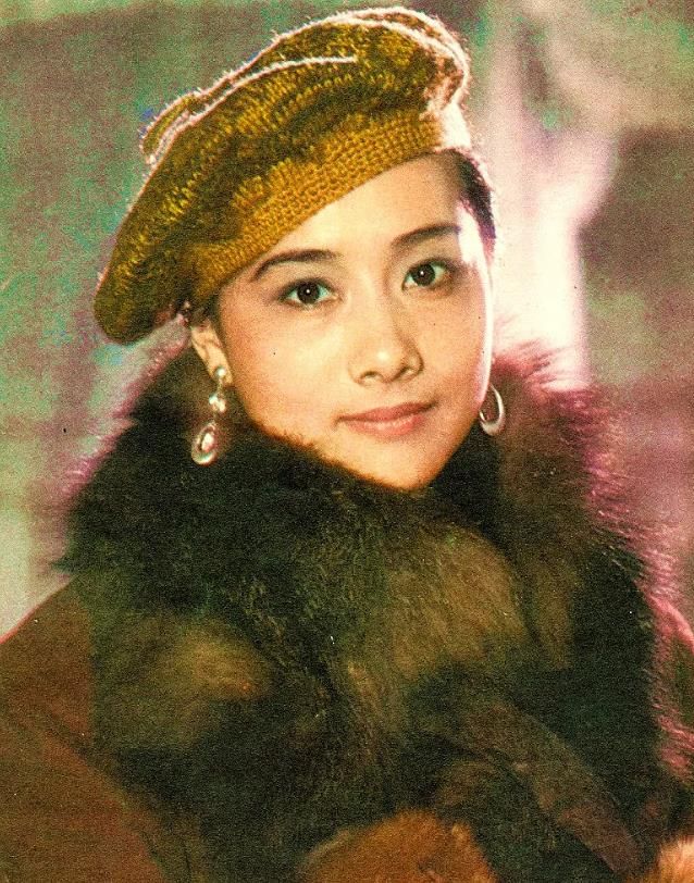 囧妈里的妈妈们,囧妈中妈妈是谁扮演的