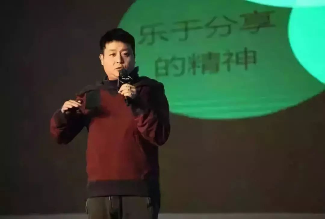 社交电商三大独特优势,社交电商巨头争相入局