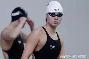 网球女运动员缩胸手术,女运动员做缩胸手术