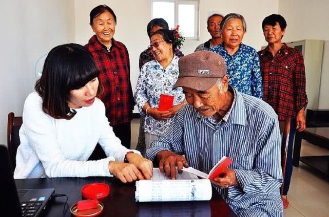 农民的社保卡有钱领吗,农民发的社保卡起什么作用