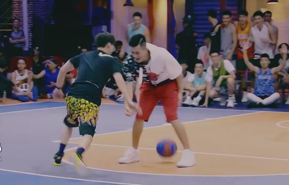 这就是灌篮李易峰刘恒驿,这就是灌篮李易峰夹球