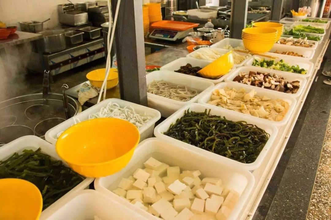 比二本线高一点的学校,比二本线多1分的本科能被录取吗