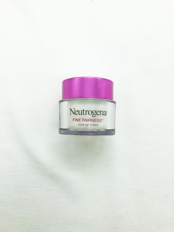 香港买啥？15款200元不到「美白好物」大推荐！洁面到面膜全都有