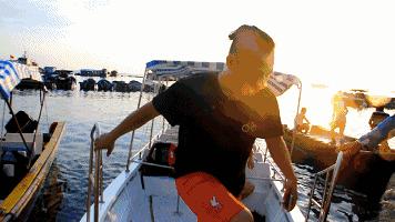 438元住*海湾红**海边酒店!豪享海鲜大餐、快艇出海、撒网打鱼等等