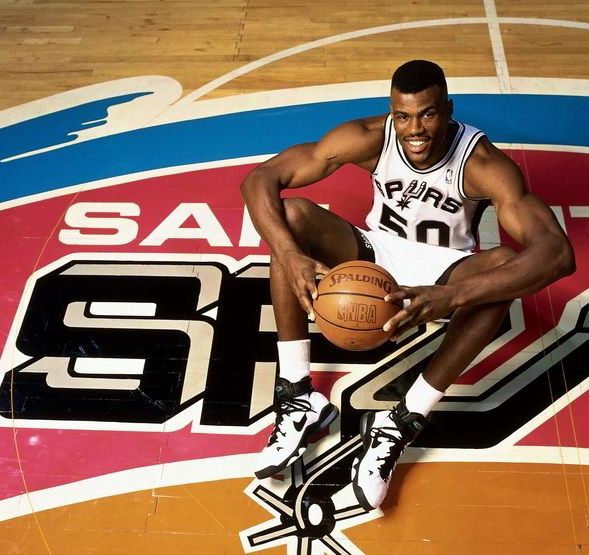 巅峰时期乔丹弹跳力有多高,乔丹最新身高排名