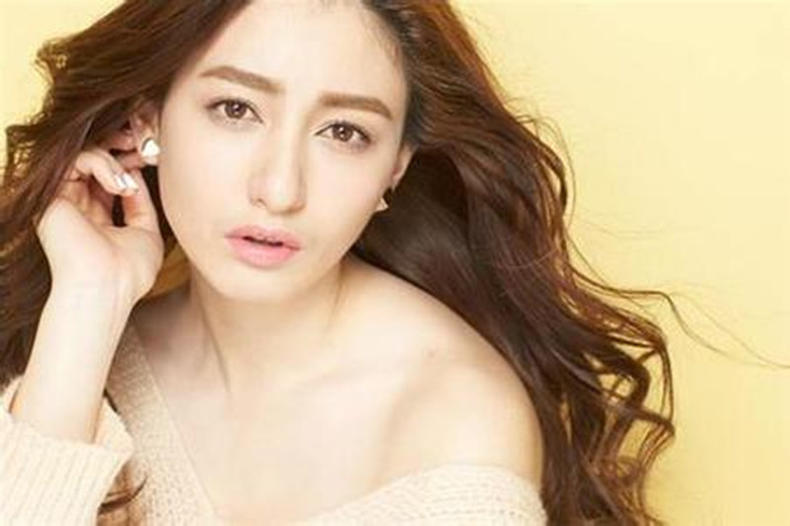 滋养修复唇膏,持久滋润滋养护唇膏