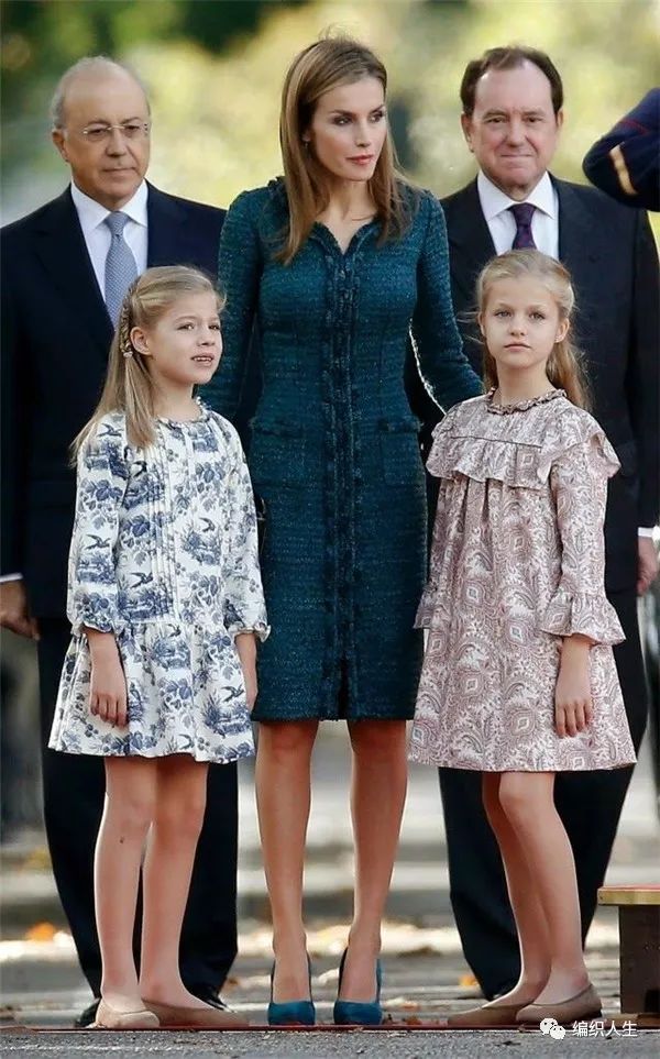 最新款好看的儿童毛衣,儿童中长款宽松毛衣