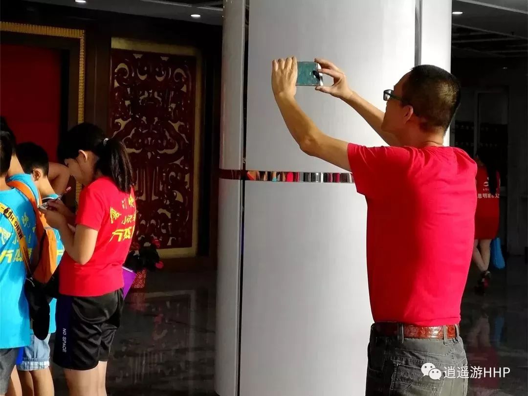 小记者播报垃圾分类,小记者独特的视角