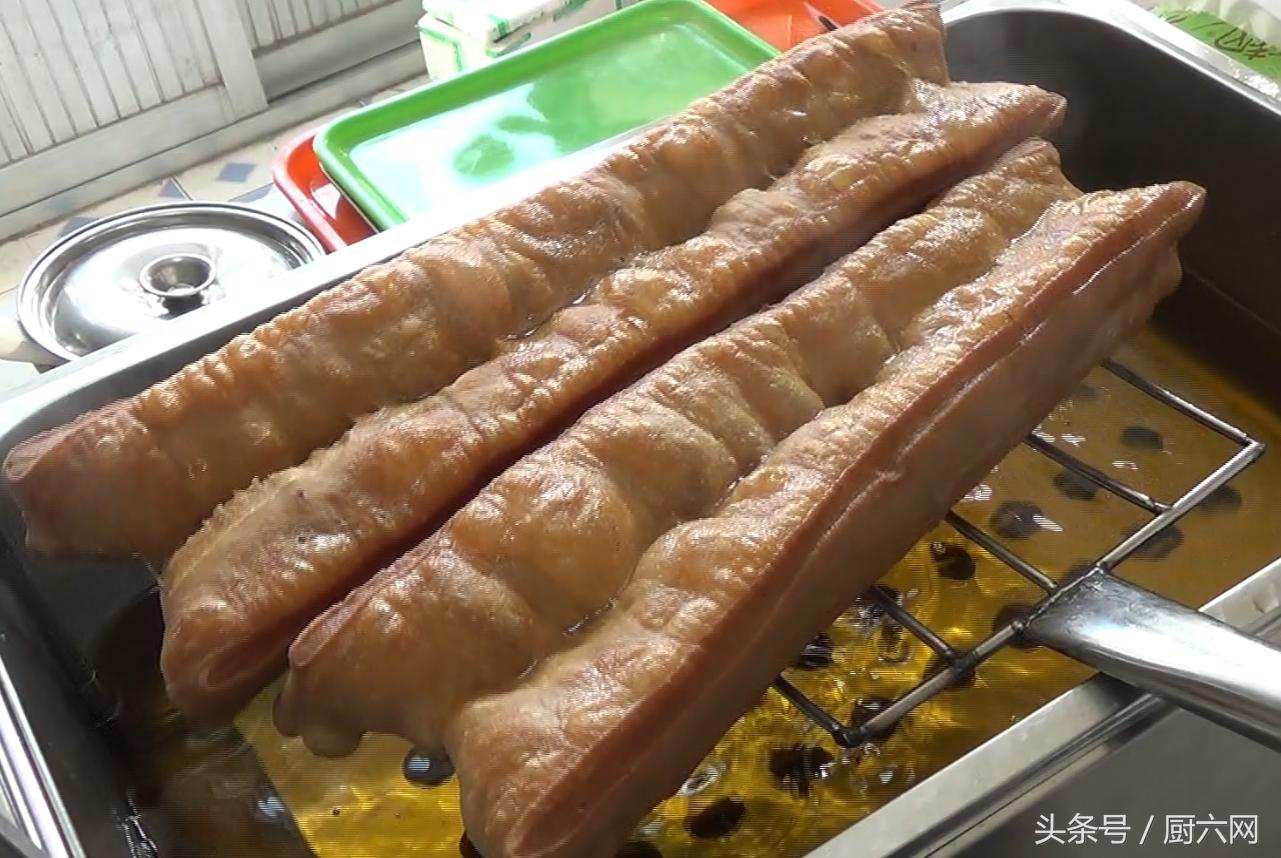 牛奶油条做法和配方的全过程,脆皮油条的做法和酥脆剂配方