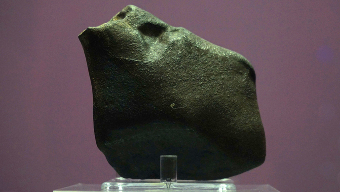 云南陨石卖160万,云南陨石坠落最贵一块卖多少钱