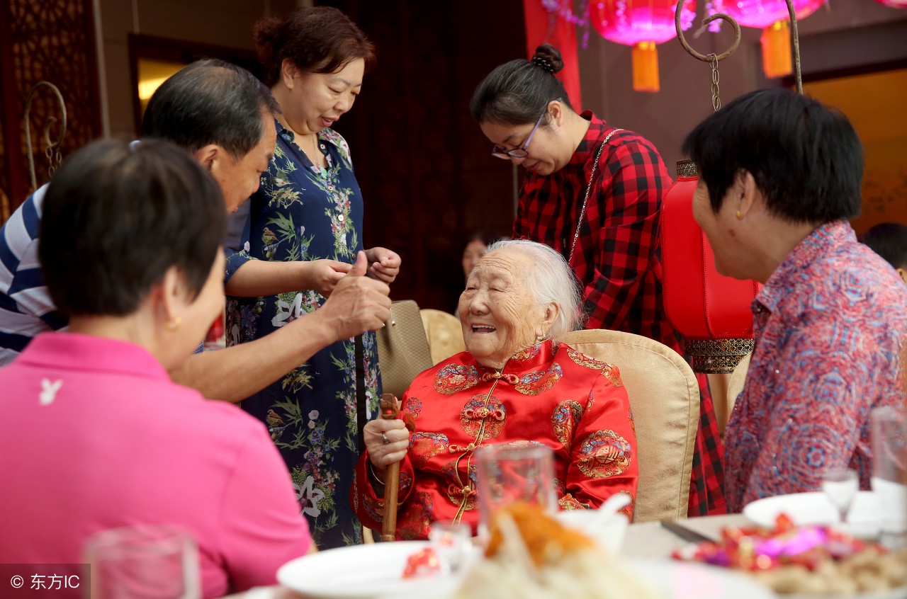 中秋节的含义用英文表达,关于中秋节的英文短语有哪些