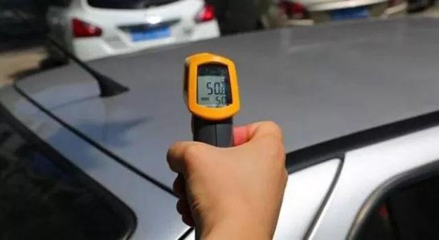 白色车怎么刚买就变黄,买白颜色车后悔了怎么办