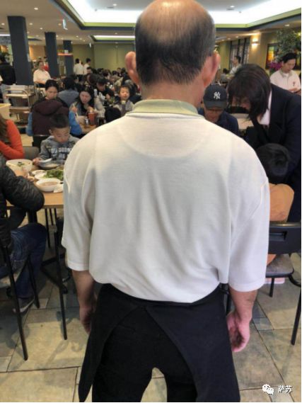 澳洲华人个个都是李小龙?卖米粉伙计扎马步,IT经理打跑小流氓