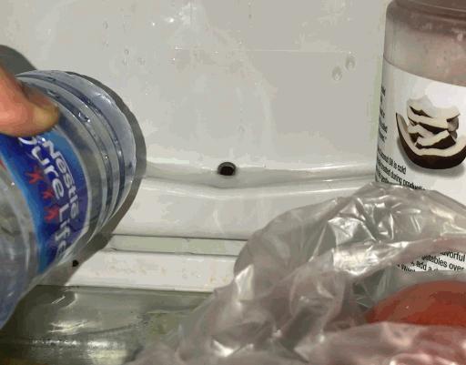 冰箱冷藏室有积水从哪来的？该怎么办？