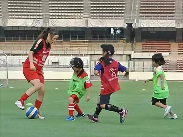 日本在鼓励生育的政策,日本鼓励生育有多疯狂