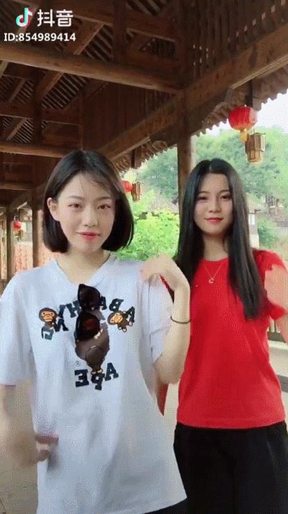 正在刷抖音的你文案,正在刷抖音