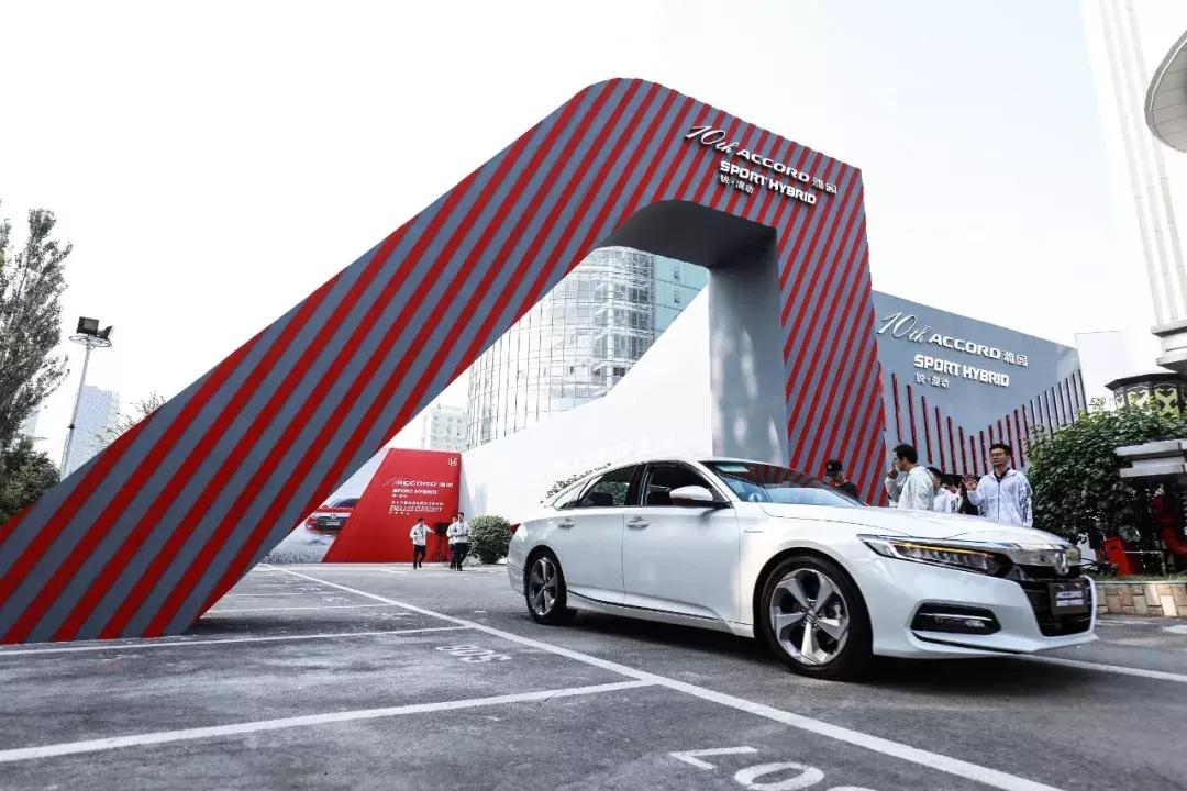 全新款大号本田雅阁十代试驾,本田雅阁混动十万公里测评懂车帝