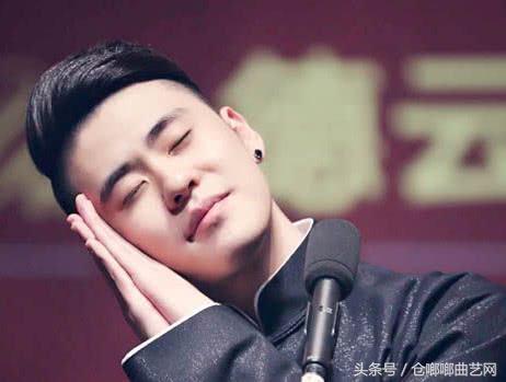 张云雷乾坤带评剧完整版带伴奏,张云雷第一次听粉丝唱评剧