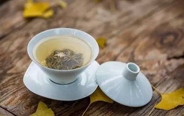 来成都旅游带点啥回去,去成都旅游回去带什么礼品