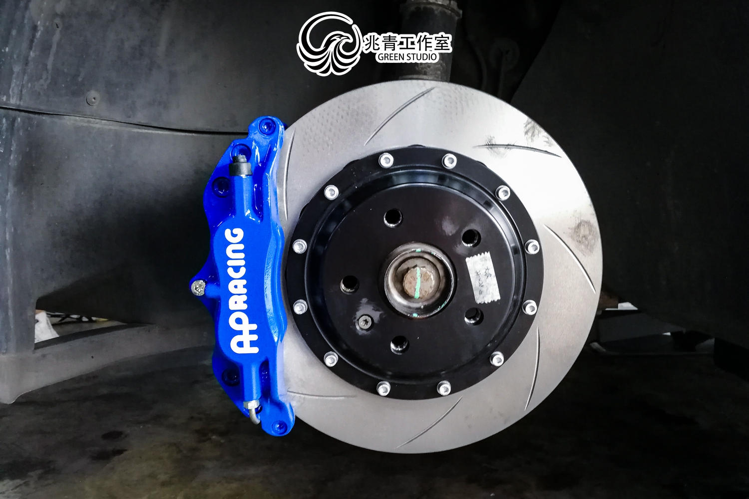 6代高尔夫改刹车案例,高尔夫六更换七代轮毂