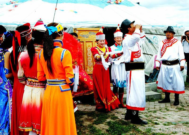 独具特色的蒙古族婚礼习俗介绍,蒙古族婚俗习俗