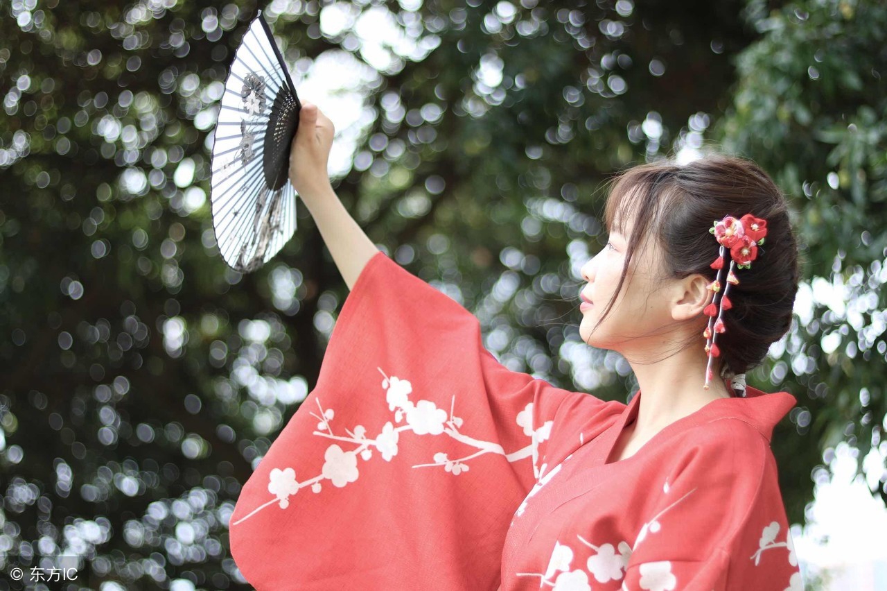 周作人为日本人做过哪些事,周作人与日本散文