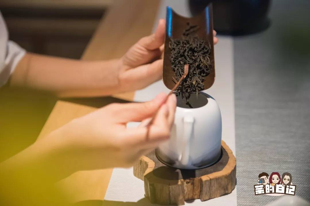 一喝单丛误终生从蜜兰香开始,一喝单丛茶就胃疼