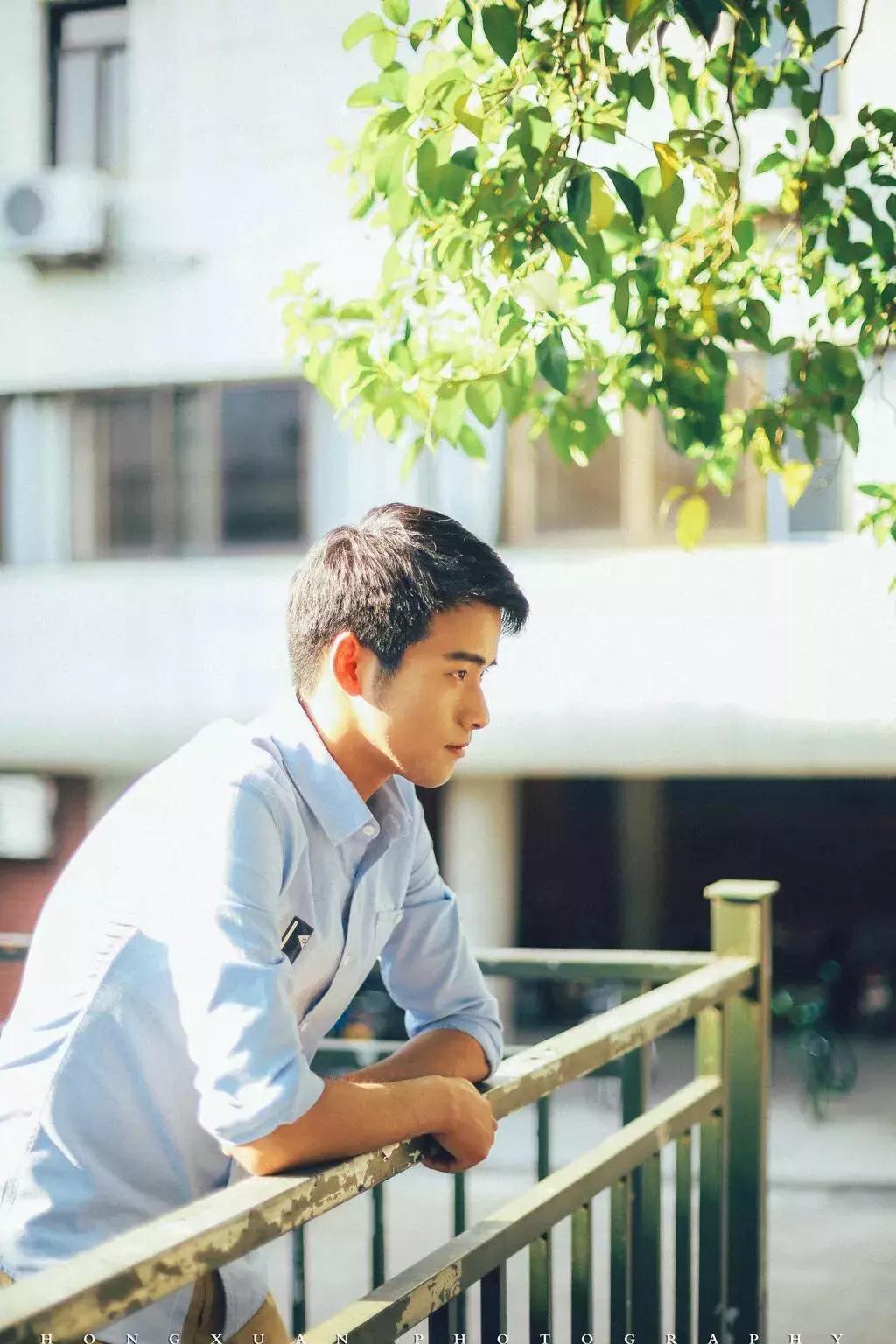 害怕镜头,害怕直视镜头